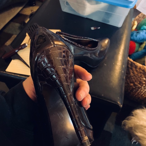 Shoes - Picture 3 of 10